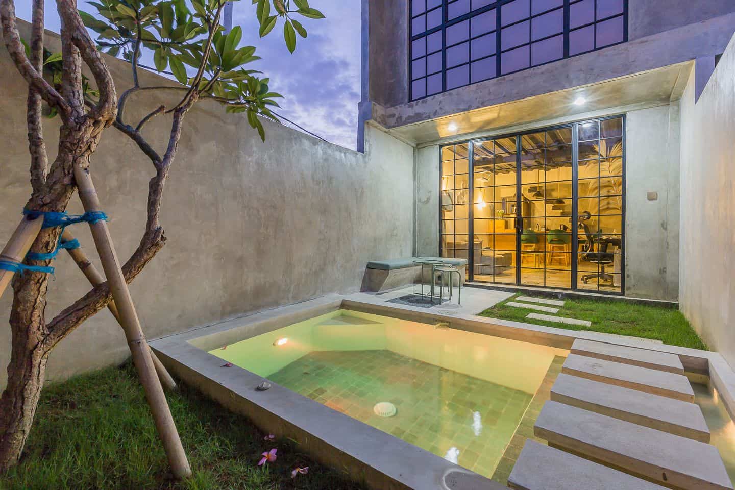 STYLISH 1 BEDROOM LOFT FOR SALE LEASEHOLD IN CANGGU BALI BE-355 